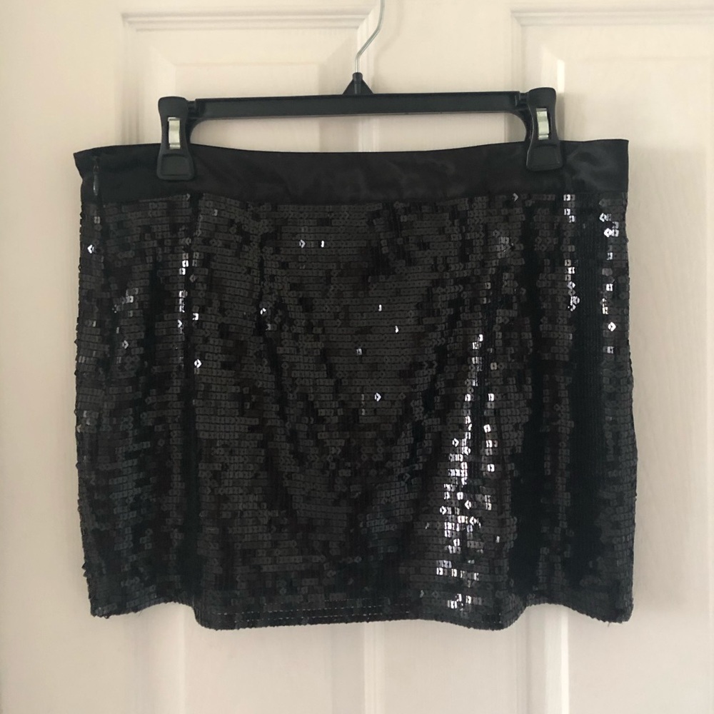 Forever 21 Black Sequenced Skirt Size L
